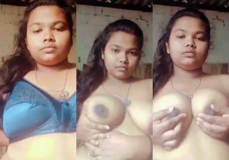 Chubby Sexy Girl Showing Her Big Boobs