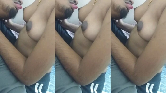 Cute Girlfriend Chennai Boobs Sucking